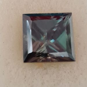 mossainite diamond Green apple